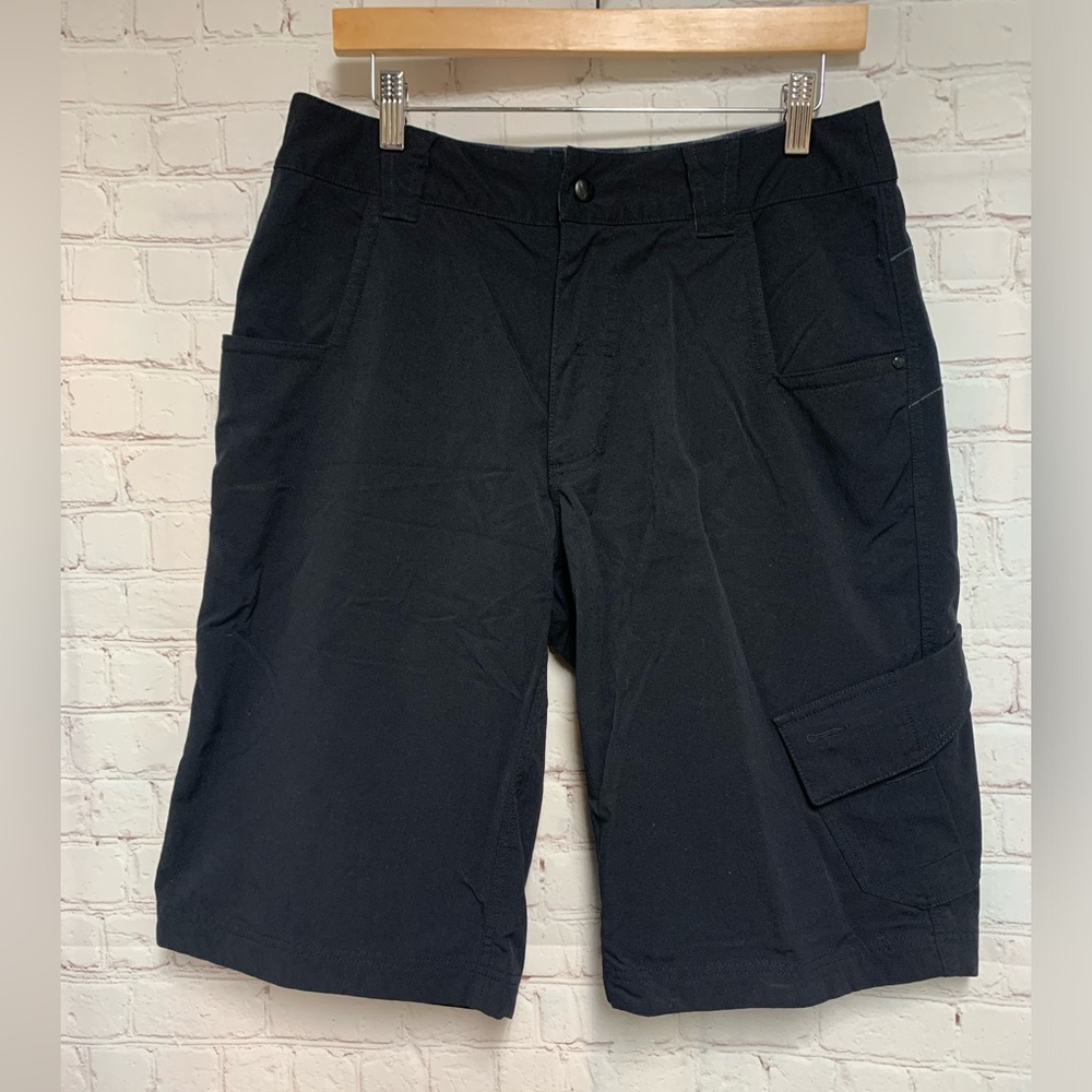 Y2K Lululemon Black Cargo Baggy Skater Shorts Size 32